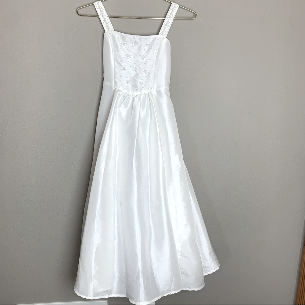 Isobella & Chloe Flower Girl or First 1st Communion Dress White Beaded Size 10